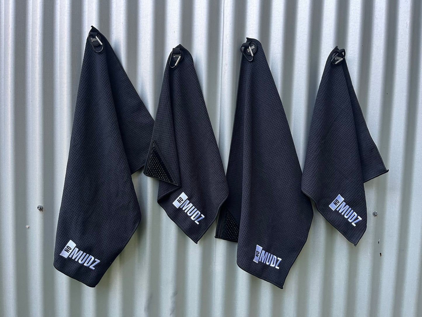 No Mudz Magnetic Towels with Brush - 40x60cm